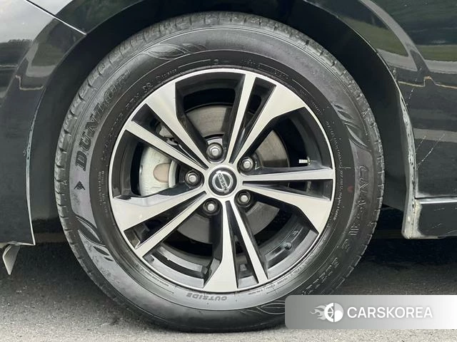 Nissan Xuan Yi id 4297854 из Китая 11