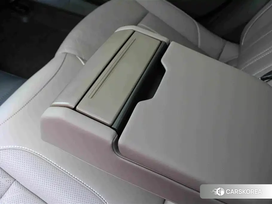 Audi A6L id 4601138 из Китая 11