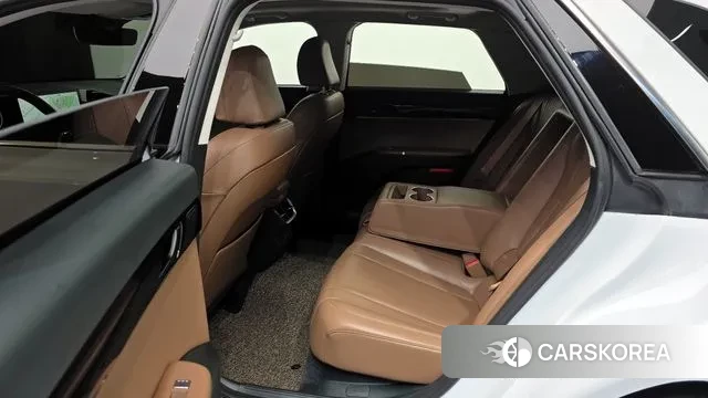 Hyundai Grandeur (GN7) id 3566175 из Кореи 11