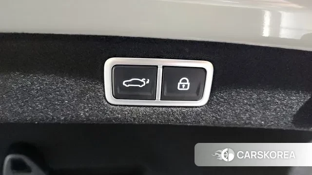 Hyundai Grandeur (GN7) id 3212738 из Кореи 11