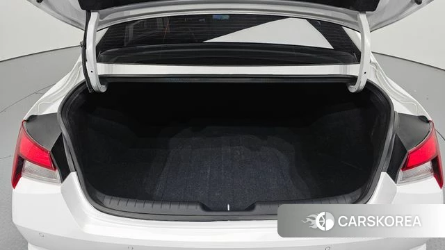 Hyundai Avante Hybrid (CN7) id 4650501 из Кореи 11