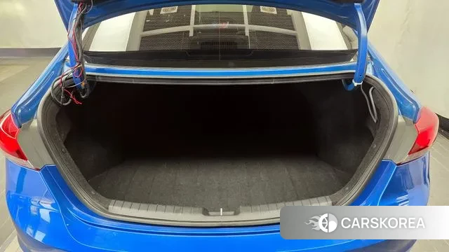 Hyundai Avante AD id 3737250 из Кореи 11