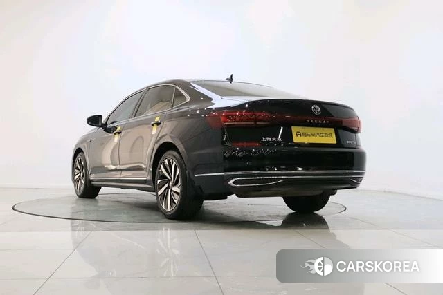Volkswagen Passat id 4258631 из Китая 11