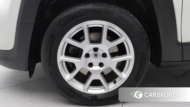 Jeep Renegade id 3626446 из Кореи 11