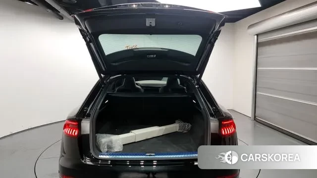 Audi Q8 (4M) id 2905494 из Кореи 11