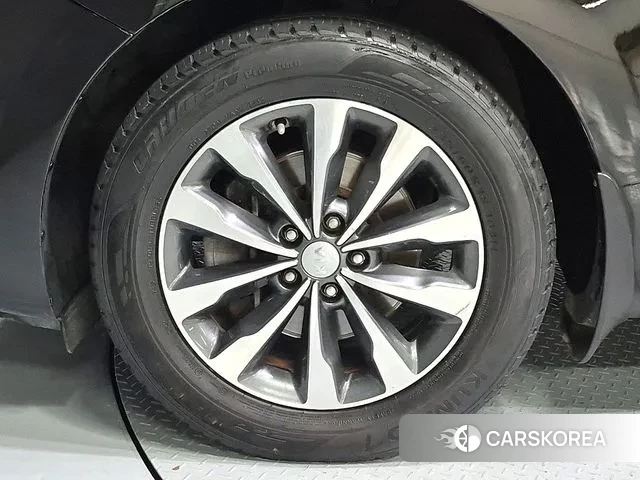 Kia All New Carnival id 3284938 из Кореи 11