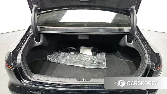 Hyundai Grandeur (GN7) id 3734968 из Кореи 11