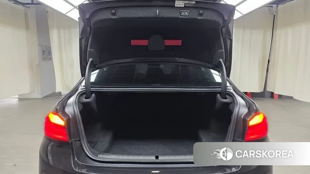 BMW 5 Series (G30) id 3407858 из Кореи 11