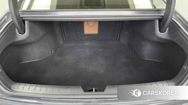 Hyundai Grandeur Hybrid (GN7) id 4427793 из Кореи 11