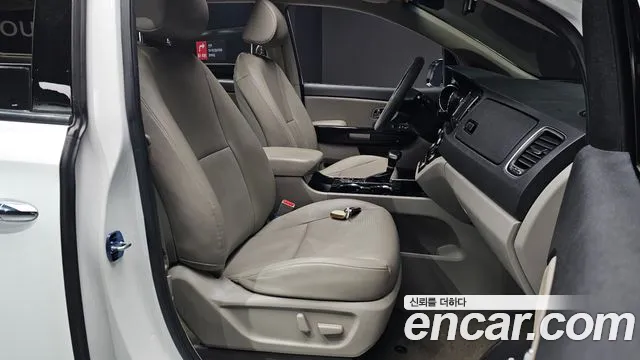 Kia The New Carnival id 2758029 из Кореи 11