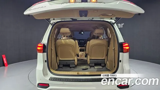 Kia The New Carnival id 2600079 из Кореи 11