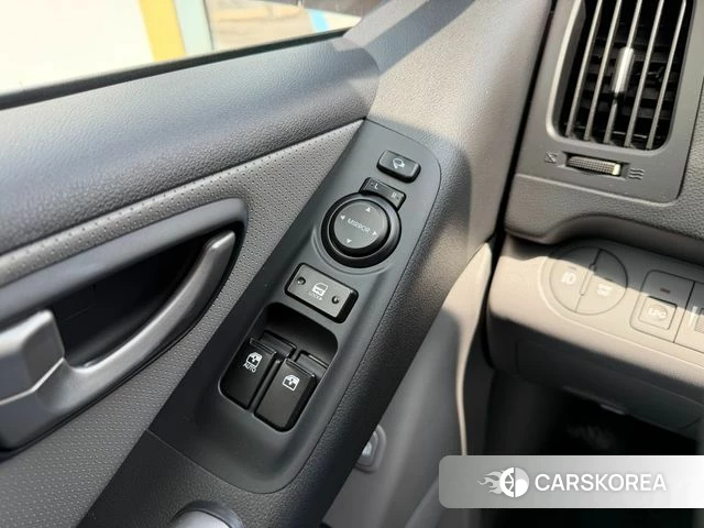 Hyundai The New Grand Starex id 4535472 из Кореи 11