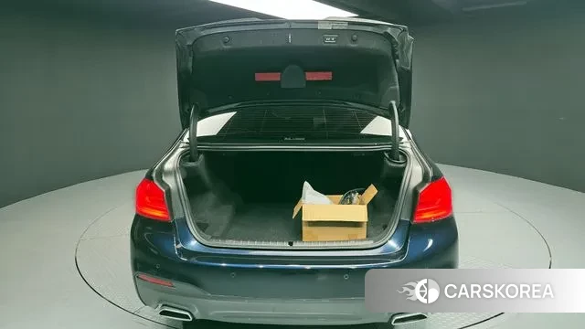 BMW 5 Series (G30) id 3754068 из Кореи 11