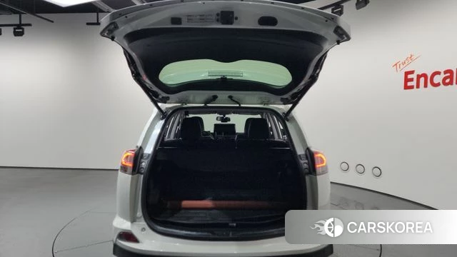 Toyota RAV4 id 3808268 из Кореи 11