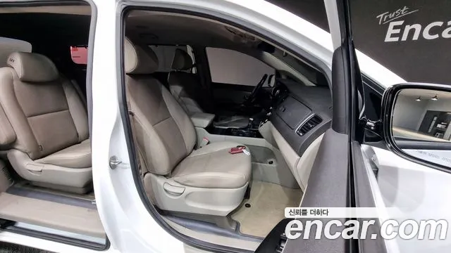 Kia All New Carnival id 2526529 из Кореи 11