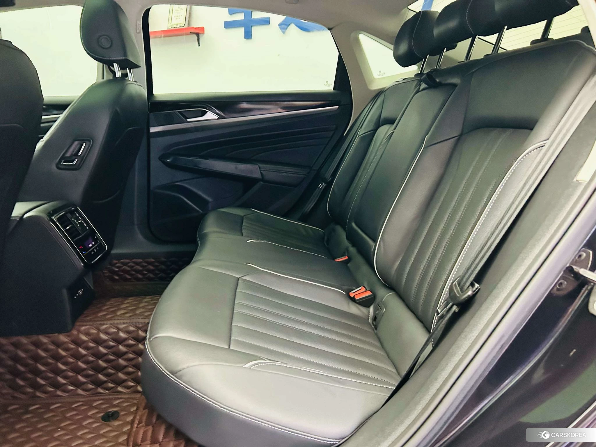 Volkswagen Passat id 4426598 из Китая 11