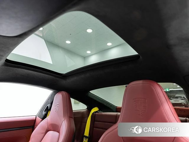 Porsche 911(992) id 4602271 из Кореи 11