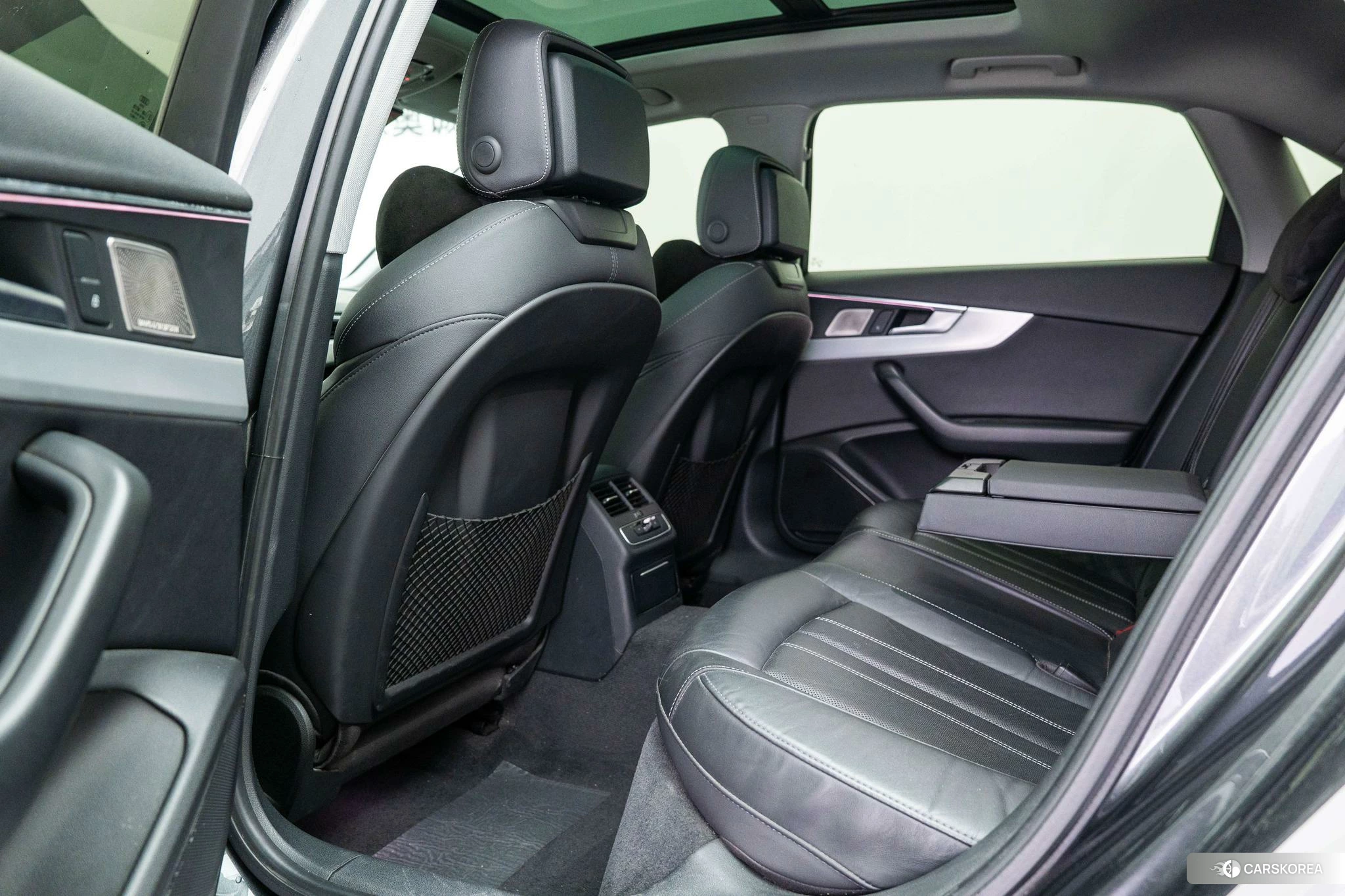 Audi A4L id 4492782 из Китая 11