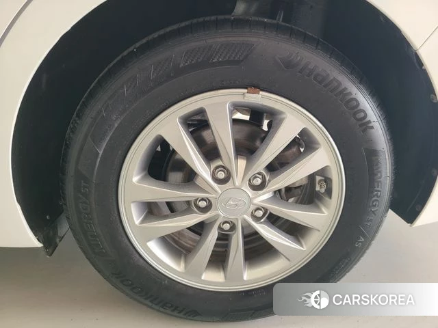 Hyundai The New Avante AD id 3834307 из Кореи 11