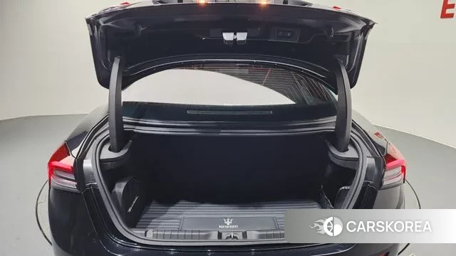 Maserati Ghibli id 3324449 из Кореи 11