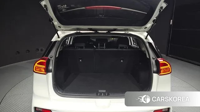 Kia Niro EV id 3343186 из Кореи 11