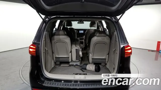 Kia The New Carnival id 2679953 из Кореи 11