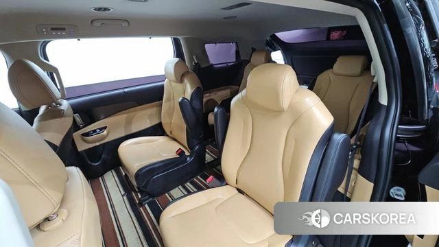 Kia Carnival 4th generation id 4501077 из Кореи 11
