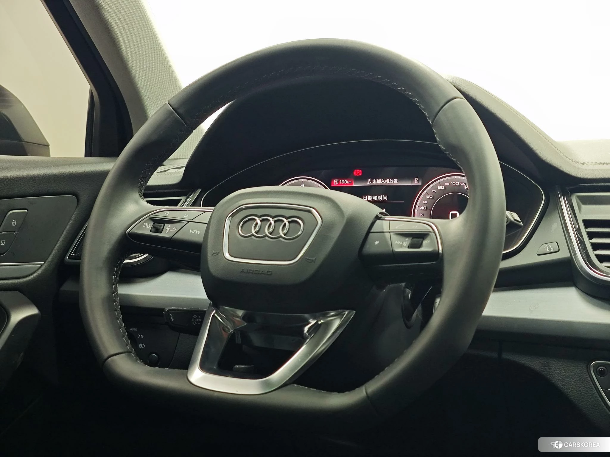 Audi Q5L id 4407460 из Китая 11
