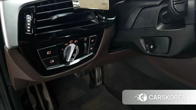 BMW 5 Series (G30) id 4416736 из Кореи 11