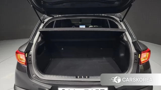 Kia Stonic id 3588130 из Кореи 11