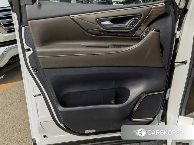 Toyota Elfa id 4313941 из Китая 11