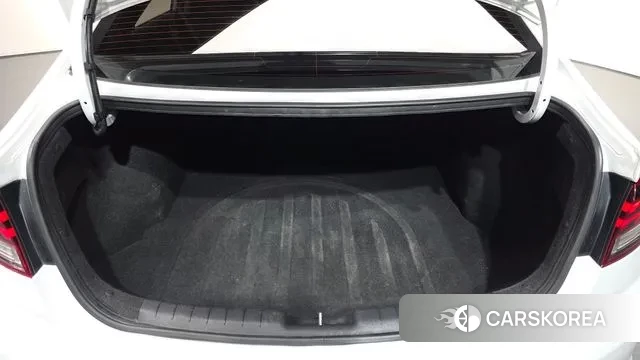 Hyundai The New Avante AD id 3573783 из Кореи 11