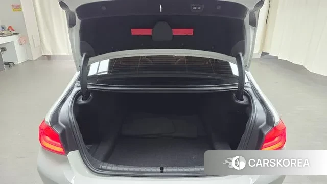 BMW 5 Series (G30) id 3362790 из Кореи 11