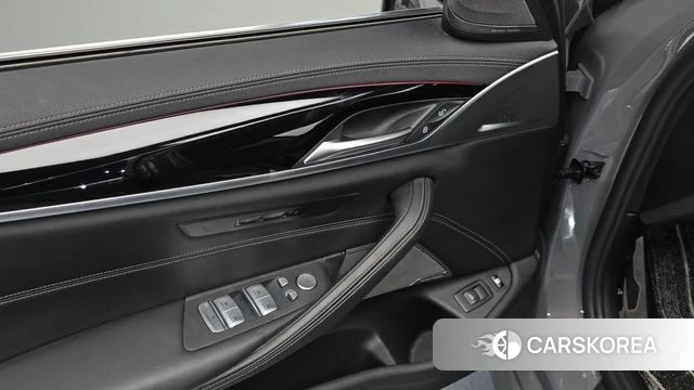 BMW 5 Series (G30) id 4774920 из Кореи 11