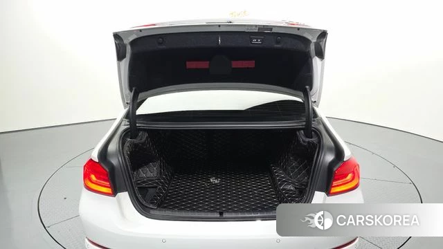 BMW 5 Series (G30) id 3885424 из Кореи 11