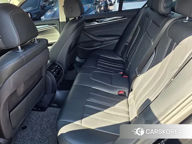 BMW 5 Series (G30) id 3000418 из Кореи 11