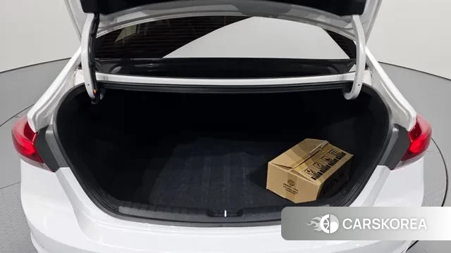 Hyundai Avante AD id 3505498 из Кореи 11