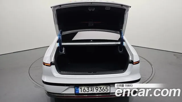 Hyundai Grandeur (GN7) id 2640355 из Кореи 11