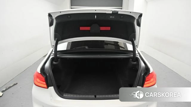BMW 5 Series (G30) id 3955996 из Кореи 11