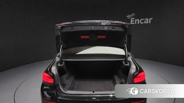 BMW 5 Series (G30) id 3462468 из Кореи 11