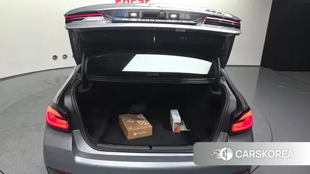 BMW 5 Series (G30) id 3634486 из Кореи 11