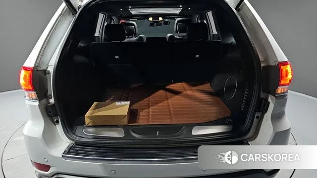 Jeep Grand Cherokee id 3622660 из Кореи 11