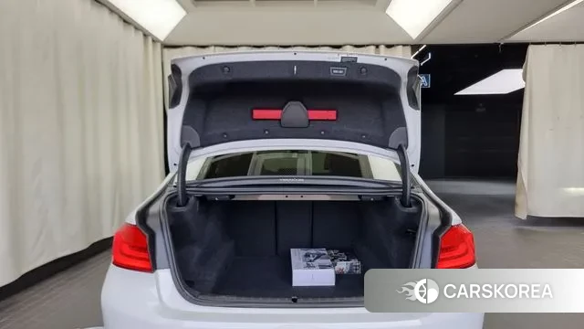 BMW 5 Series (G30) id 3155922 из Кореи 11