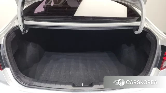 Hyundai The New Avante AD id 3778816 из Кореи 11