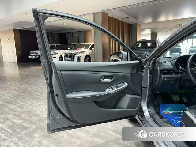 Nissan Xuan Yi id 4261452 из Китая 11