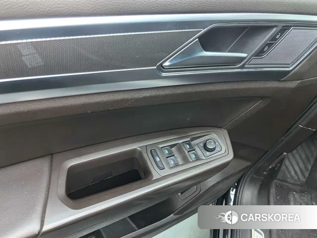 Volkswagen Tourang id 4257851 из Китая 11
