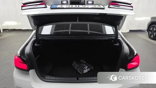 BMW 5 Series (G30) id 3751652 из Кореи 11