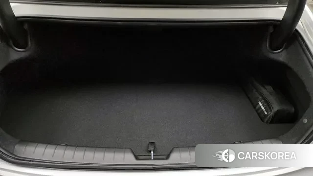 Hyundai Grandeur (GN7) id 3619708 из Кореи 11