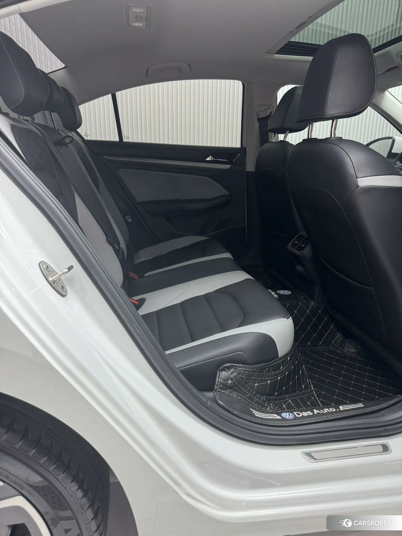 Volkswagen Bora id 4473914 из Китая 11