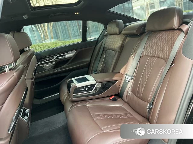 BMW 7 series id 4261080 из Китая 11